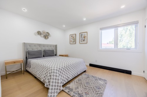 Chambre à coucher - 9935 Rue Riverin, Brossard, QC - Indoor Photo Showing Bedroom