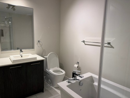 Bathroom - 101-78 Rue Moreau, Saint-Jean-Sur-Richelieu, QC - Indoor Photo Showing Bathroom