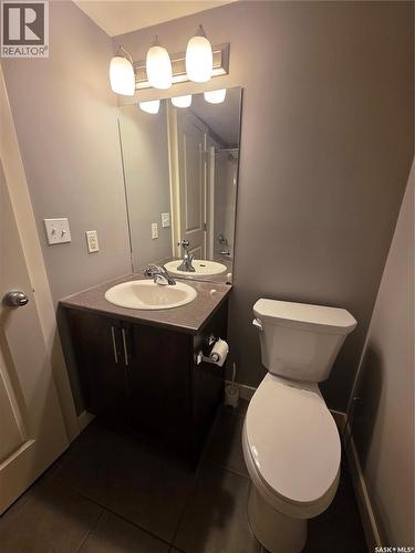 110 306 Petterson Drive, Estevan, SK - Indoor Photo Showing Bathroom
