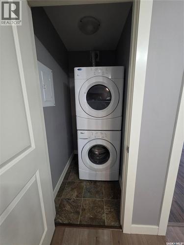 110 306 Petterson Drive, Estevan, SK - Indoor Photo Showing Laundry Room