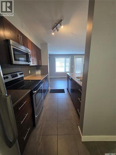 110 306 Petterson Drive, Estevan, SK - Indoor Photo Showing Kitchen