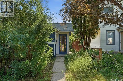 1015 J Avenue N, Saskatoon, SK - Outdoor