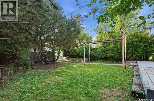 1015 J Avenue N, Saskatoon, SK - Outdoor