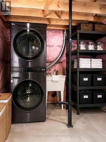 251 Clark Avenue, Kitchener, ON - Indoor Photo Showing Laundry Room