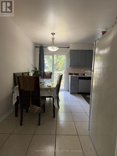 MAIN & 2ND - 32 ELVIRA CRESCENT , London South, Ontario N6E 2P4 4