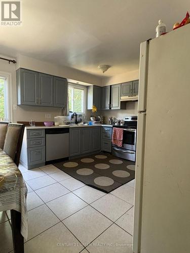 MAIN & 2ND - 32 ELVIRA CRESCENT , London South, Ontario N6E 2P4 5