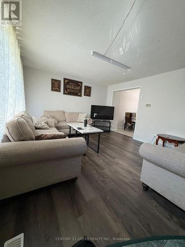 MAIN & 2ND - 32 ELVIRA CRESCENT , London South, Ontario N6E 2P4 2