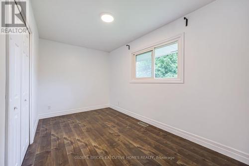 100 Lauris Avenue, Cambridge, ON - Indoor Photo Showing Other Room