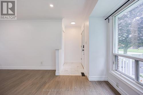 100 Lauris Avenue, Cambridge, ON - Indoor Photo Showing Other Room