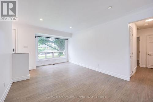 100 Lauris Avenue, Cambridge, ON - Indoor Photo Showing Other Room
