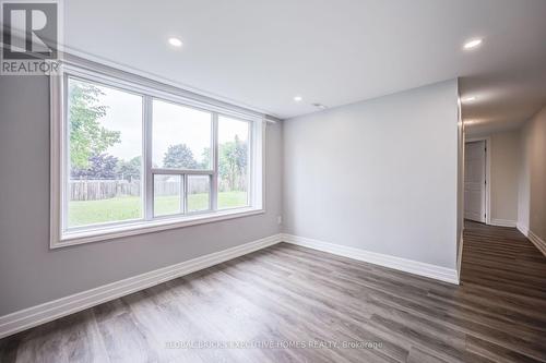 100 Lauris Avenue, Cambridge, ON - Indoor Photo Showing Other Room