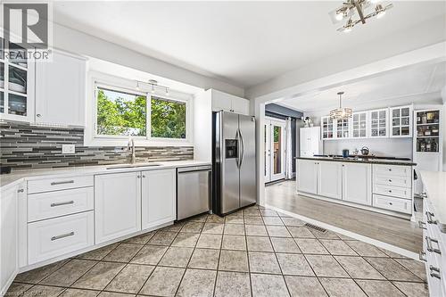 364 Fennell Avenue W, Hamilton, ON - Indoor Photo Showing Kitchen