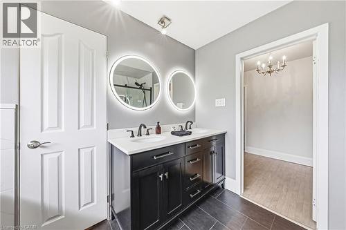 364 Fennell Avenue W, Hamilton, ON - Indoor Photo Showing Bathroom