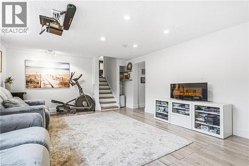 364 Fennell Avenue W, Hamilton, ON - Indoor