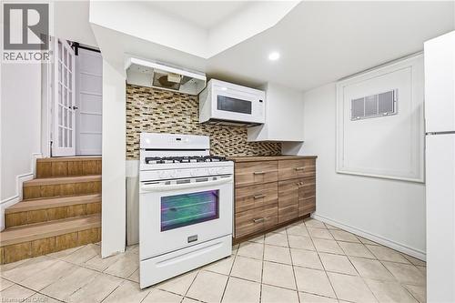 364 Fennell Avenue W, Hamilton, ON - Indoor Photo Showing Other Room