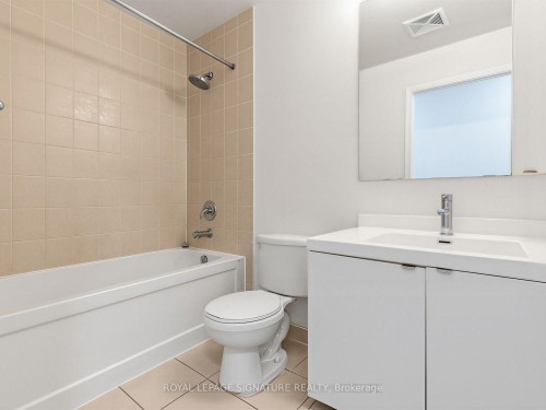 1411-352 Front Street, Toronto, ON - Indoor Photo Showing Bathroom
