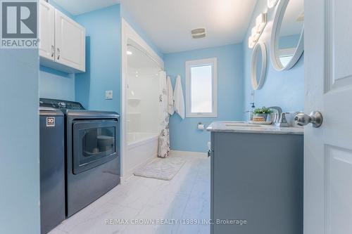 47 Devonshire Street, Kapuskasing, ON - Indoor Photo Showing Laundry Room