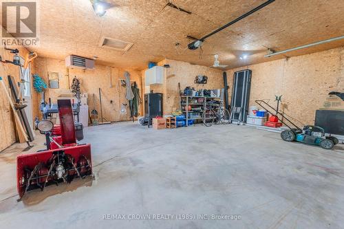 47 Devonshire Street, Kapuskasing, ON - Indoor Photo Showing Garage