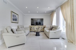 Family Room - 