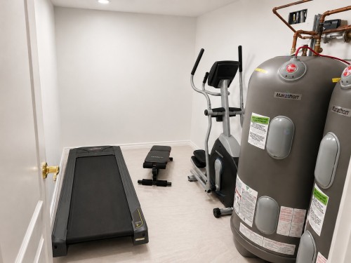 Exercise Room - 227 Rue Ernest, Dollard-Des-Ormeaux, QC - Indoor Photo Showing Gym Room