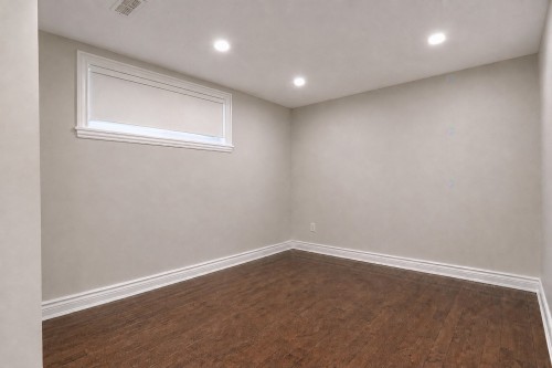 Bedroom - 227 Rue Ernest, Dollard-Des-Ormeaux, QC - Indoor Photo Showing Other Room