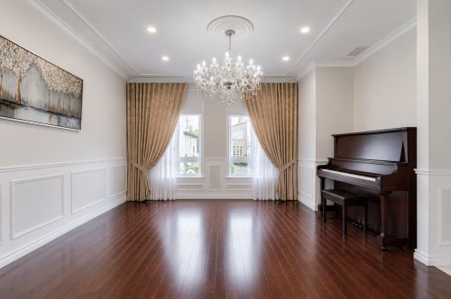 Living Room - 227 Rue Ernest, Dollard-Des-Ormeaux, QC - Indoor Photo Showing Other Room