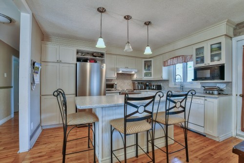 Cuisine - 115 1Re Avenue, Saint-Eustache, QC - Indoor Photo Showing Kitchen