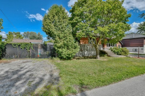 Stationnement - 115 1Re Avenue, Saint-Eustache, QC - Outdoor