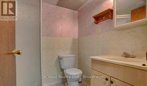 325 Dyson Road, Pickering, ON - Indoor Photo Showing Bathroom