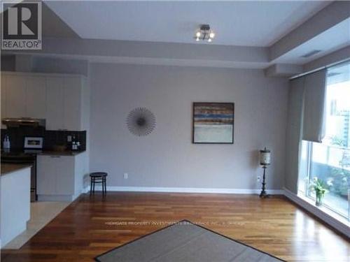 1910 - 111 ELIZABETH STREET , Toronto, Ontario M5G 1P7 5