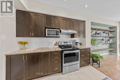 556 Triangle Street, Ottawa, ON - Indoor Photo Showing Kitchen