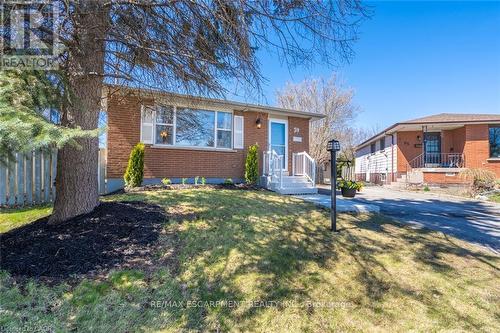 LOWER - 59 EDWINA COURT , Hamilton, Ontario L8V 4M2 2
