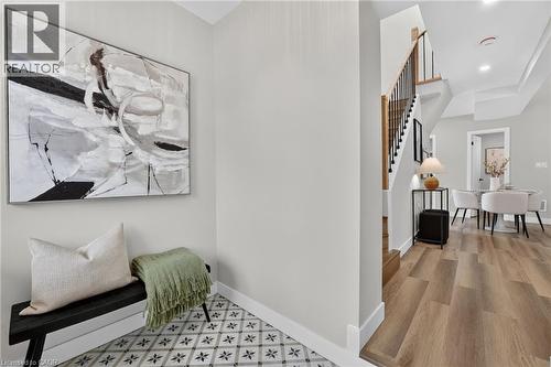 325 Queensdale Avenue E, Hamilton, ON - Indoor Photo Showing Other Room