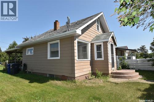 403 2Nd Street W, Nipawin, SK - Outdoor