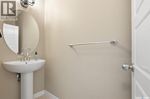 118 Stromberg Crescent, Saskatoon, SK - Indoor Photo Showing Bathroom