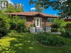 767 CLAUDE STREET  Ottawa, ON K1K 2S1