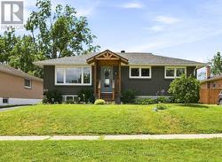12 BOTHWELL CRESCENT Barrie, ON L4M 2S6