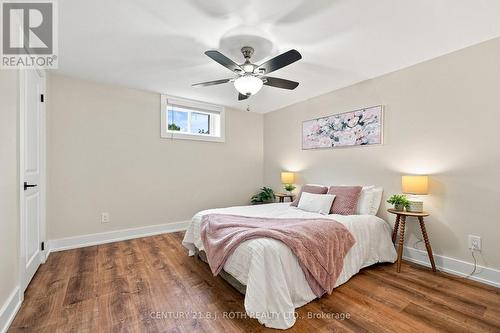 12 Bothwell Crescent, Barrie, ON - Indoor Photo Showing Bedroom