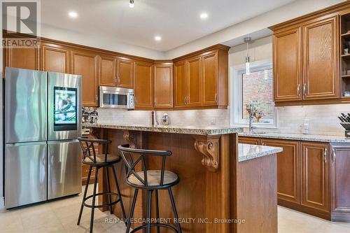 85 Park Street W, Mississauga, ON - Indoor Photo Showing Kitchen