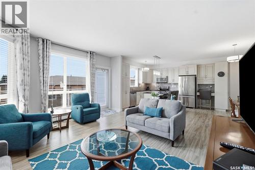 310 1025 Moss Avenue, Saskatoon, SK - Indoor Photo Showing Living Room