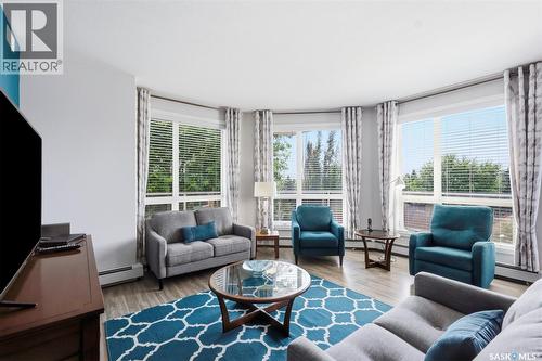 310 1025 Moss Avenue, Saskatoon, SK - Indoor Photo Showing Living Room