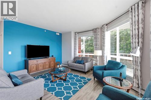 310 1025 Moss Avenue, Saskatoon, SK - Indoor Photo Showing Living Room