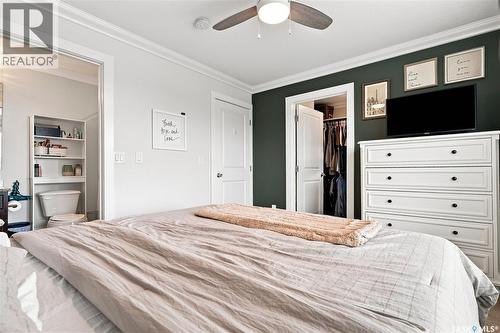 431 Eaton Lane, Saskatoon, SK - Indoor Photo Showing Bedroom