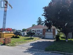 2 SUNNYCREST DRIVE  Ottawa, ON K2E 5Y2