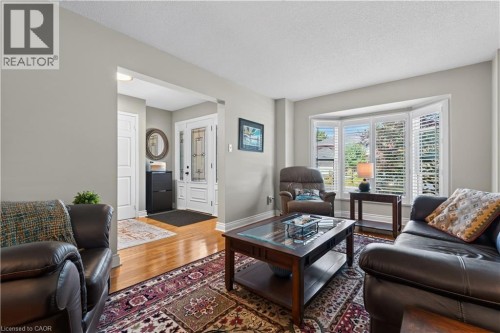 3194 Tania Crescent, Burlington, ON - Indoor Photo Showing Living Room