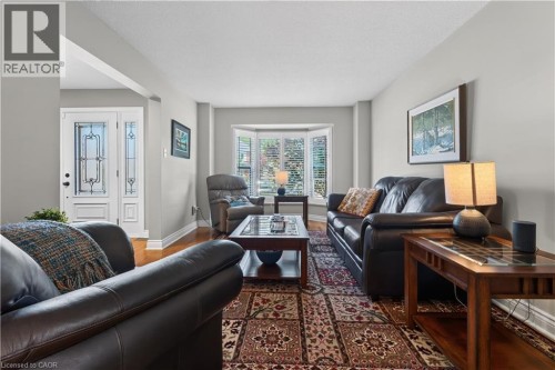 3194 Tania Crescent, Burlington, ON - Indoor Photo Showing Living Room