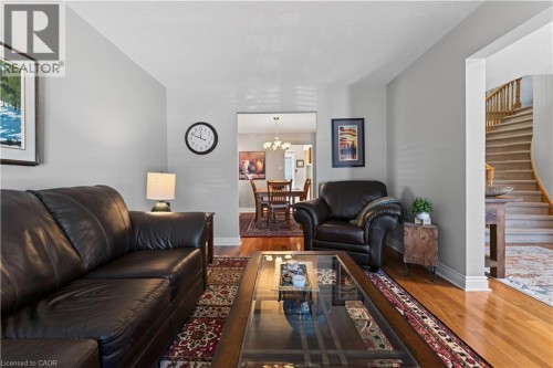 3194 Tania Crescent, Burlington, ON - Indoor Photo Showing Living Room