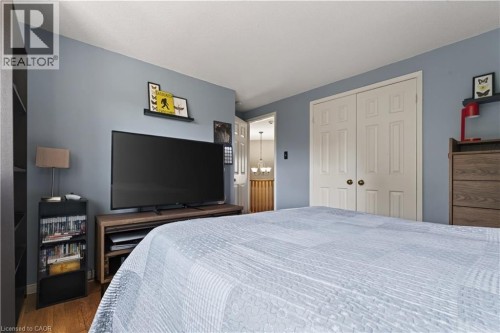 3194 Tania Crescent, Burlington, ON - Indoor Photo Showing Bedroom