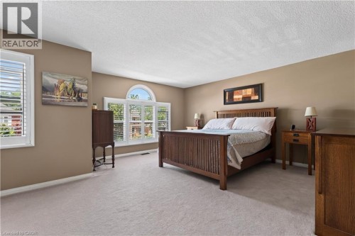 3194 Tania Crescent, Burlington, ON - Indoor Photo Showing Bedroom