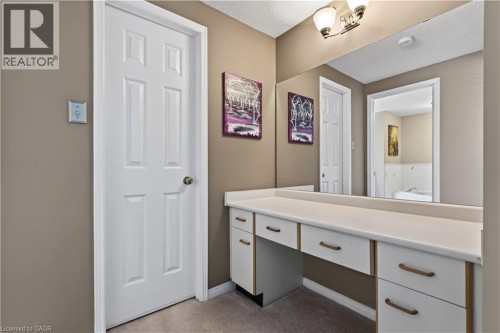 Master bedroom dressing area with walk-in closet - 3194 Tania Crescent, Burlington, ON - Indoor Photo Showing Other Room
